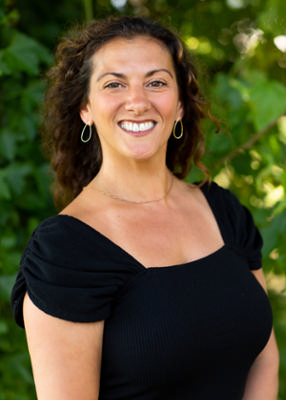 Agent Tara Pasquarello